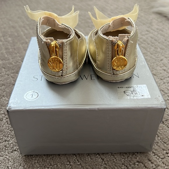 Stuart Weitzman baby Nantucket gold shoes - Picture 5 of 8